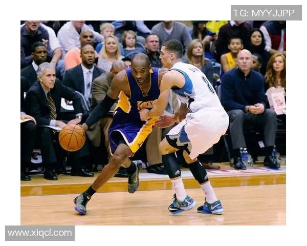 阿里纳斯评选无冠先发五人组：艾弗森、哈登、麦迪、尤因领衔，传奇无冠阵容引发热议